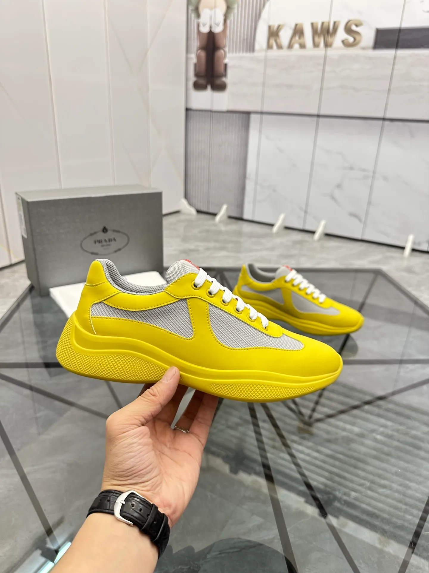 Men's shoes: 💰P360¥ Product trademark: Prada *"Prada*" low-top casual shoes Regular size: 35-47 (can be customized to 48) couple style Product materials: imported silk leather upper, breathable lining, original outsole. Number: 943